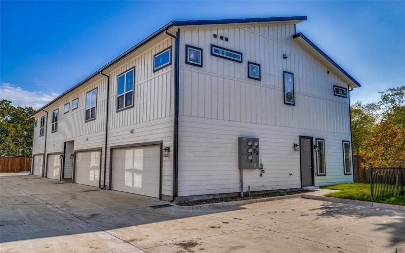 2116 Shea Road #202, Dallas, TX 75235, 2 Bedrooms Bedrooms, ,2 BathroomsBathrooms,Residential Lease,For Rent,2116 Shea Road,20909349