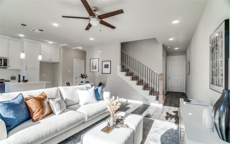 2116 Shea Road #202, Dallas, TX 75235, 2 Bedrooms Bedrooms, ,2 BathroomsBathrooms,Residential Lease,For Rent,2116 Shea Road,20909349