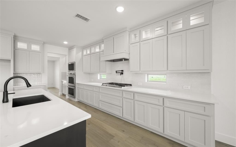 301 E Cheyenne Mountain Corner, Ovilla, TX 75154, 5 Habitaciones Habitaciones , ,3 BañosBaños,Residential,En Venta,301 E Cheyenne Mountain Corner,20911154