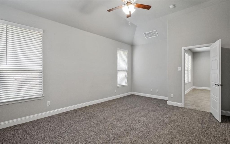 10621 ZIRCON Lane, Fort Worth, TX 76036, 4 Bedrooms Bedrooms, ,2 BathroomsBathrooms,Residential,For Sale,10621 ZIRCON Lane,20915769