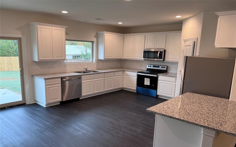 1607 Fairway Drive, Sherman, TX 75090, 4 Bedrooms Bedrooms, ,2 BathroomsBathrooms,Residential Lease,For Rent,1607 Fairway Drive,20909374