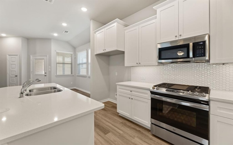 1237 Newport Street, Sherman, TX 75090, 3 Bedrooms Bedrooms, ,2 BathroomsBathrooms,Residential,For Sale,1237 Newport Street,20915945