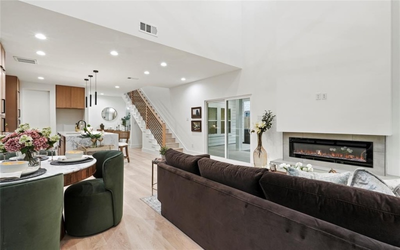 2515 Southland Street, Dallas, TX 75215, 4 Bedrooms Bedrooms, ,2 BathroomsBathrooms,Residential,For Sale,2515 Southland Street,20909650