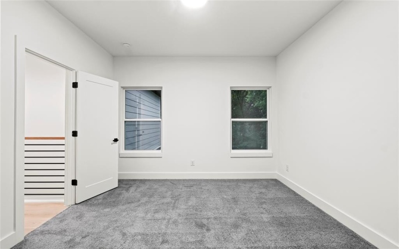 2515 Southland Street, Dallas, TX 75215, 4 Bedrooms Bedrooms, ,2 BathroomsBathrooms,Residential,For Sale,2515 Southland Street,20909650
