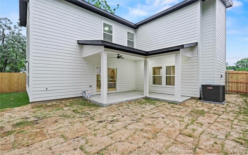 2515 Southland Street, Dallas, TX 75215, 4 Bedrooms Bedrooms, ,2 BathroomsBathrooms,Residential,For Sale,2515 Southland Street,20909650