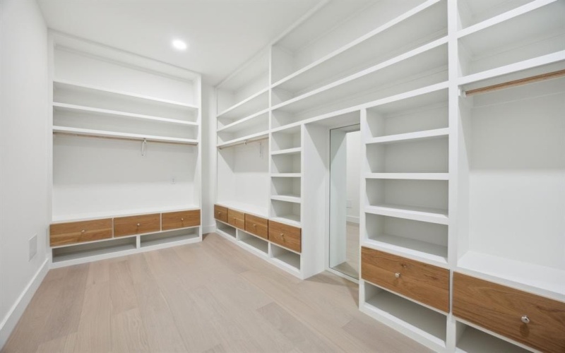 6240 Richmond Avenue, Dallas, TX 75214, 5 Habitaciones Habitaciones , ,6 BañosBaños,Residential,En Venta,6240 Richmond Avenue,20922025