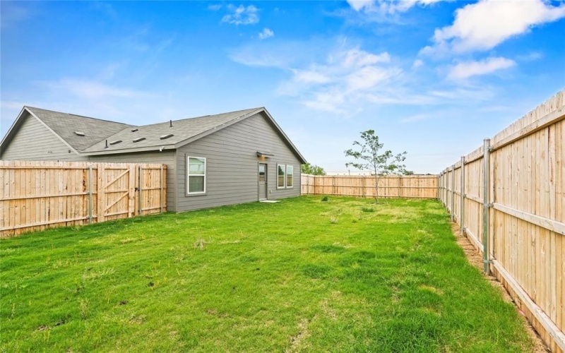 1101 Pere David Dr, Crowley, TX 76036, 4 Bedrooms Bedrooms, ,2 BathroomsBathrooms,Residential,For Sale,1101 Pere David Dr,20922198