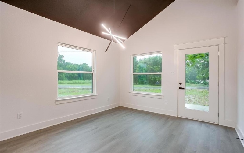 211 N 4th Street, Grandview, TX 76050, 3 Bedrooms Bedrooms, ,2 BathroomsBathrooms,Residential,For Sale,211 N 4th Street,20933472