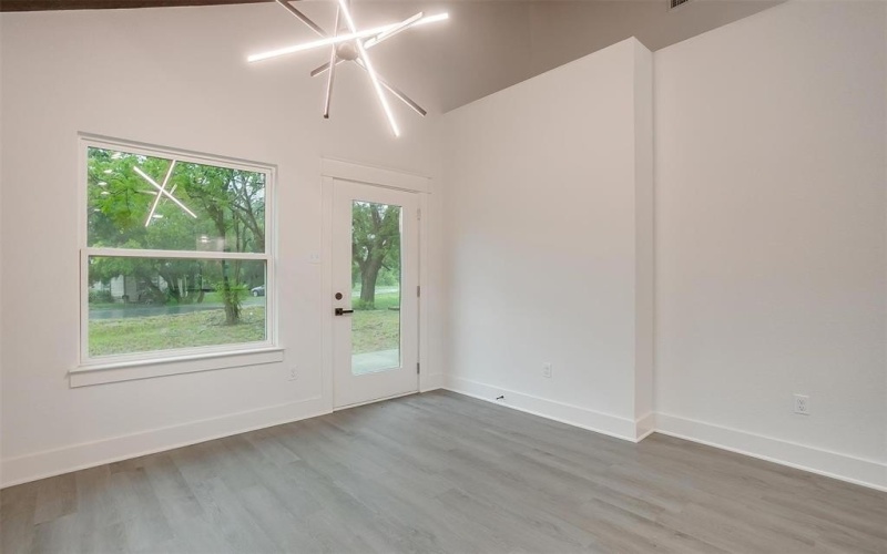 211 N 4th Street, Grandview, TX 76050, 3 Bedrooms Bedrooms, ,2 BathroomsBathrooms,Residential,For Sale,211 N 4th Street,20933472