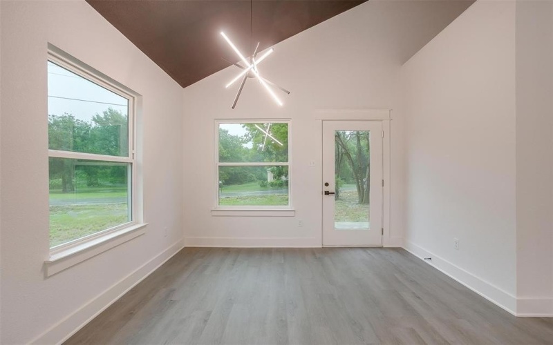 211 N 4th Street, Grandview, TX 76050, 3 Bedrooms Bedrooms, ,2 BathroomsBathrooms,Residential,For Sale,211 N 4th Street,20933472