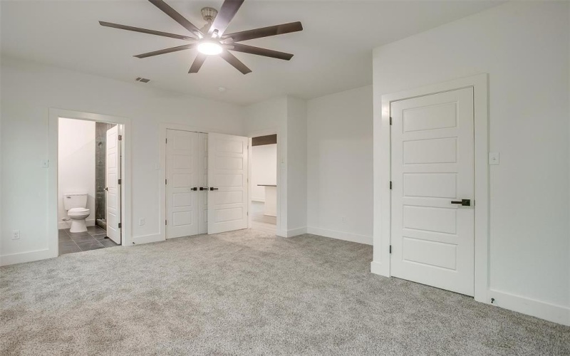 211 N 4th Street, Grandview, TX 76050, 3 Bedrooms Bedrooms, ,2 BathroomsBathrooms,Residential,For Sale,211 N 4th Street,20933472