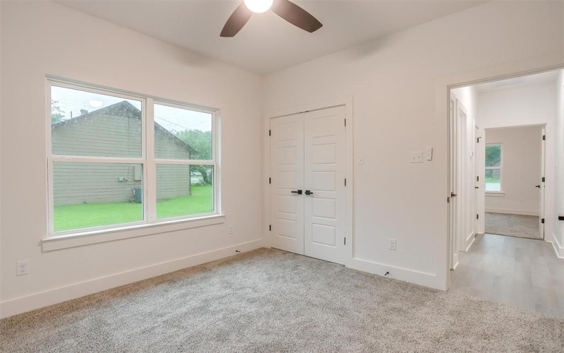 211 N 4th Street, Grandview, TX 76050, 3 Bedrooms Bedrooms, ,2 BathroomsBathrooms,Residential,For Sale,211 N 4th Street,20933472