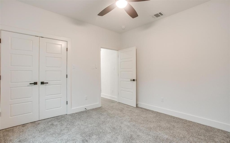 211 N 4th Street, Grandview, TX 76050, 3 Bedrooms Bedrooms, ,2 BathroomsBathrooms,Residential,For Sale,211 N 4th Street,20933472
