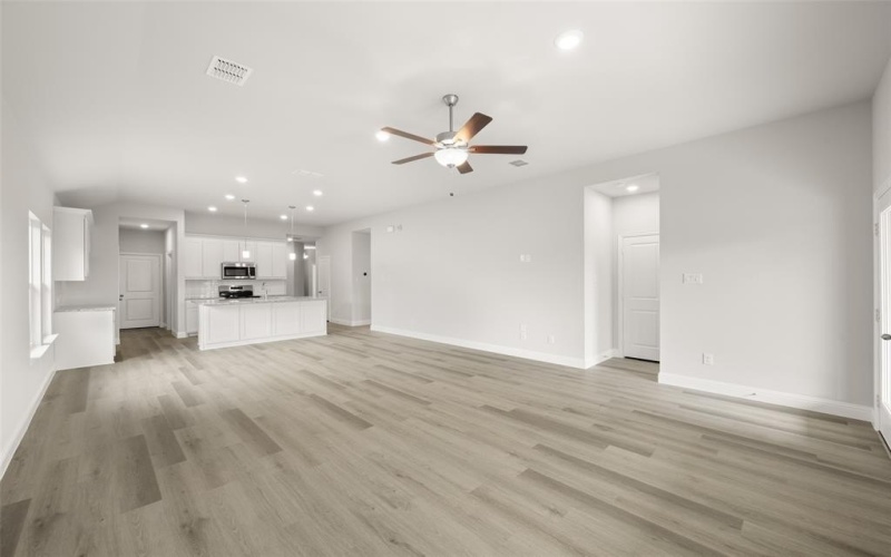 510 Reatta Drive, Justin, TX 76247, 4 Bedrooms Bedrooms, ,3 BathroomsBathrooms,Residential,For Sale,510 Reatta Drive,20924773