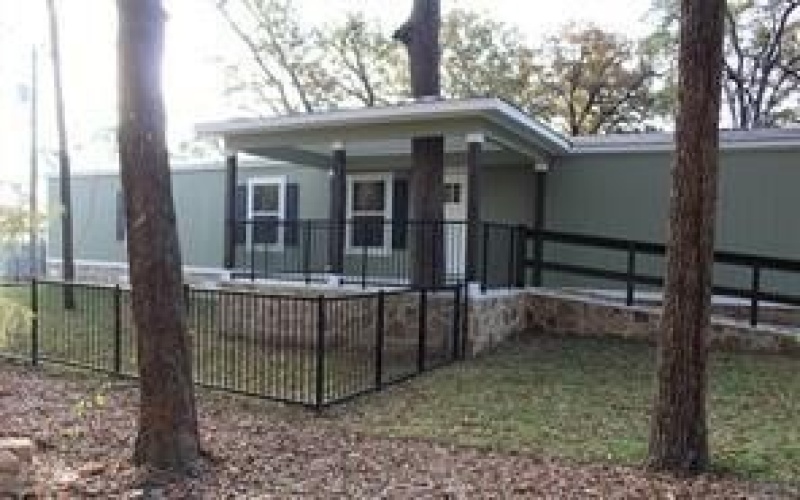 140 Southlake Drive, Mabank, TX 75156, 3 Bedrooms Bedrooms, ,2 BathroomsBathrooms,Residential,For Sale,140 Southlake Drive,20933644