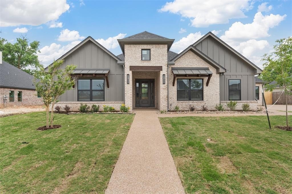 10221 Creekside Lane, Waco, TX 76712, 5 Bedrooms Bedrooms, ,3 BathroomsBathrooms,Residential,For Sale,10221 Creekside Lane,20923209