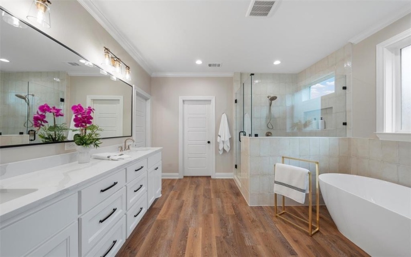 10221 Creekside Lane, Waco, TX 76712, 5 Bedrooms Bedrooms, ,3 BathroomsBathrooms,Residential,For Sale,10221 Creekside Lane,20923209