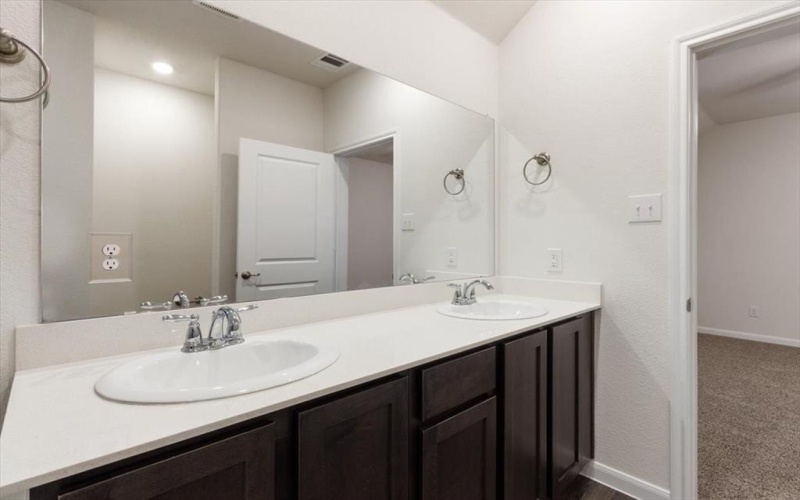 3901 Oak Creek Circle, Denison, TX 75020, 3 Habitaciones Habitaciones , ,2 BañosBaños,Residential Lease,En Alquiler,3901 Oak Creek Circle,20934030