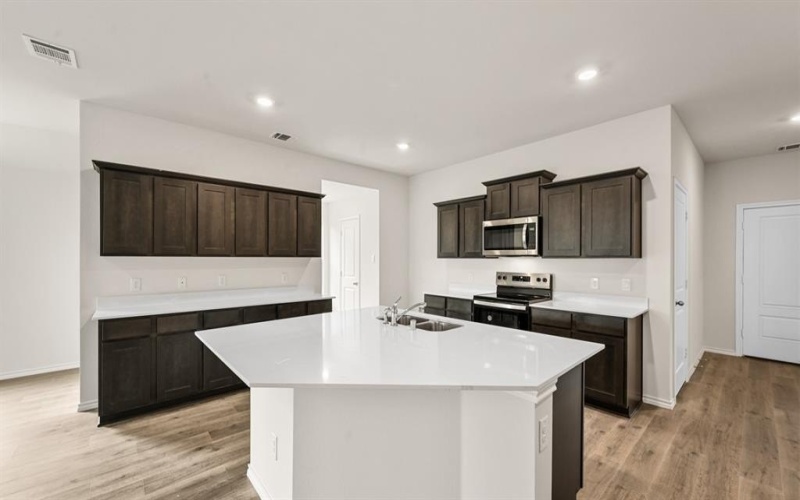 440 Drake Drive, Ferris, TX 75125, 4 Bedrooms Bedrooms, ,2 BathroomsBathrooms,Residential,For Sale,440 Drake Drive,20934469