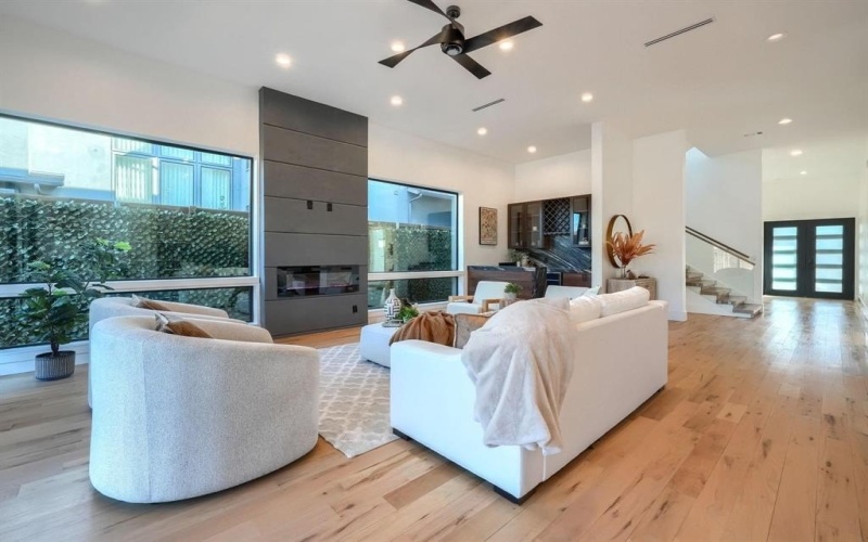 4719 W University Boulevard, Dallas, TX 75209, 5 Bedrooms Bedrooms, ,5 BathroomsBathrooms,Residential Lease,For Rent,4719 W University Boulevard,20927575