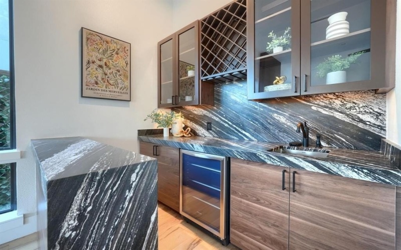 4719 W University Boulevard, Dallas, TX 75209, 5 Bedrooms Bedrooms, ,5 BathroomsBathrooms,Residential Lease,For Rent,4719 W University Boulevard,20927575