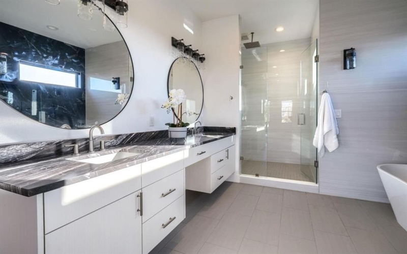 4719 W University Boulevard, Dallas, TX 75209, 5 Bedrooms Bedrooms, ,5 BathroomsBathrooms,Residential Lease,For Rent,4719 W University Boulevard,20927575
