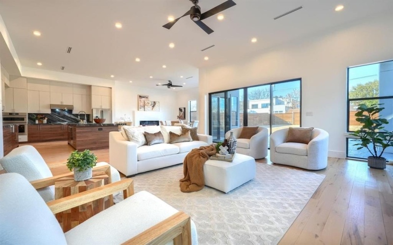 4719 W University Boulevard, Dallas, TX 75209, 5 Bedrooms Bedrooms, ,5 BathroomsBathrooms,Residential Lease,For Rent,4719 W University Boulevard,20927575