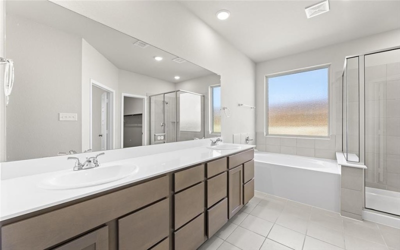 1700 Elle Lane, Aubrey, TX 76227, 4 Bedrooms Bedrooms, ,3 BathroomsBathrooms,Residential,For Sale,1700 Elle Lane,20932322