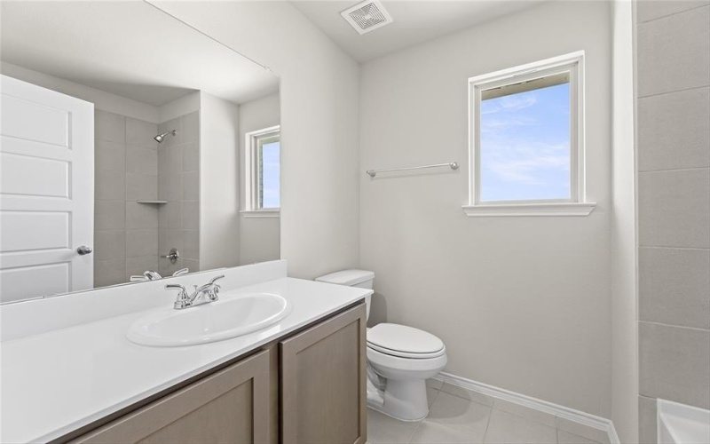 1700 Elle Lane, Aubrey, TX 76227, 4 Bedrooms Bedrooms, ,3 BathroomsBathrooms,Residential,For Sale,1700 Elle Lane,20932322
