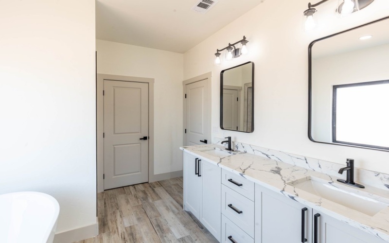 212 Private Rd 302C, Seminole, TX 79360, 3 Bedrooms Bedrooms, ,2 BathroomsBathrooms,Residential,For Sale,212 Private Rd 302C,159969