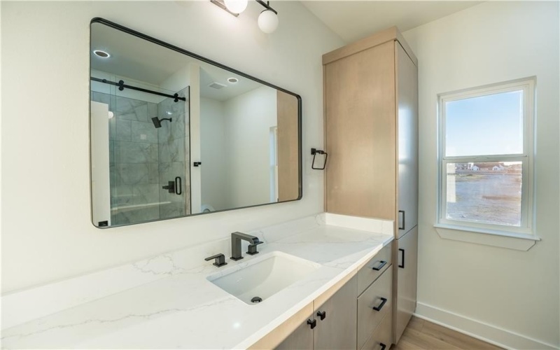 13019 Rainier Drive, Woodway, TX 76712, 5 Bedrooms Bedrooms, ,3 BathroomsBathrooms,Residential,For Sale,13019 Rainier Drive,218002