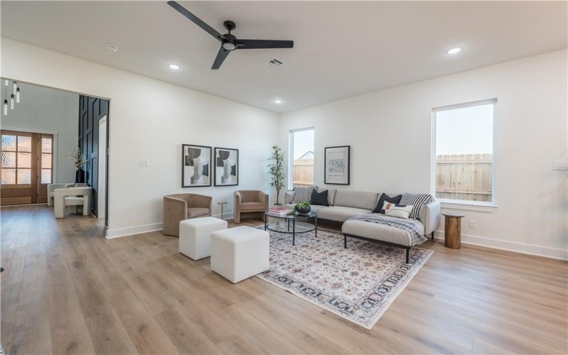 13019 Rainier Drive, Woodway, TX 76712, 5 Bedrooms Bedrooms, ,3 BathroomsBathrooms,Residential,For Sale,13019 Rainier Drive,218002
