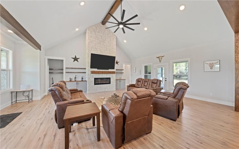 344 South Big Red Way, China Spring, TX 76633, 4 Habitaciones Habitaciones , ,3 BañosBaños,Residential,En Venta,344 South Big Red Way,224919