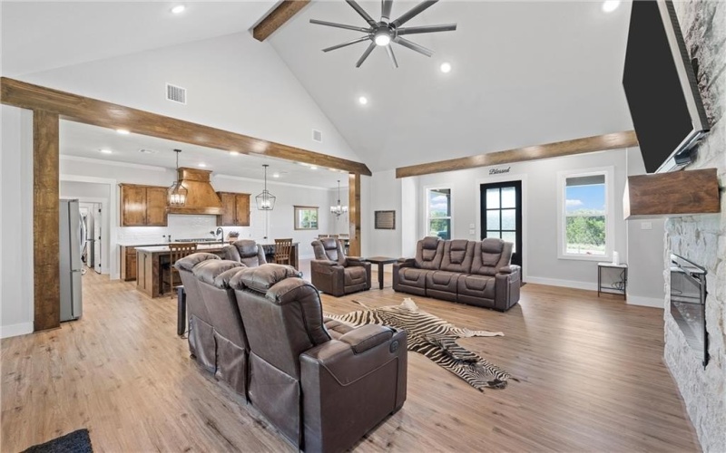 344 South Big Red Way, China Spring, TX 76633, 4 Habitaciones Habitaciones , ,3 BañosBaños,Residential,En Venta,344 South Big Red Way,224919