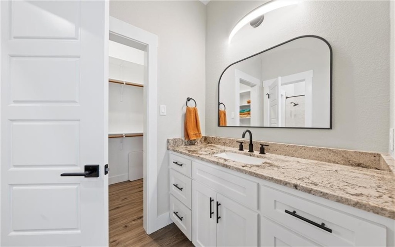 344 South Big Red Way, China Spring, TX 76633, 4 Habitaciones Habitaciones , ,3 BañosBaños,Residential,En Venta,344 South Big Red Way,224919