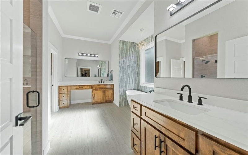 344 South Big Red Way, China Spring, TX 76633, 4 Habitaciones Habitaciones , ,3 BañosBaños,Residential,En Venta,344 South Big Red Way,224919