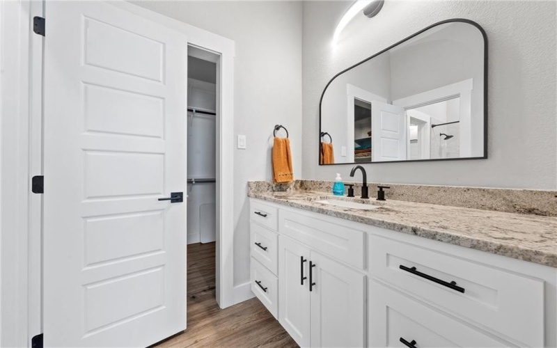 344 South Big Red Way, China Spring, TX 76633, 4 Habitaciones Habitaciones , ,3 BañosBaños,Residential,En Venta,344 South Big Red Way,224919