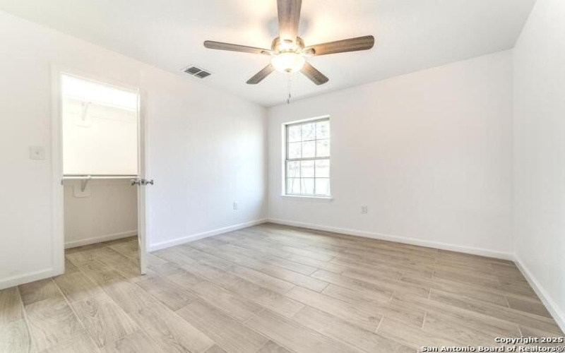 329 Cottage St, Kerrville, TX 78028, 3 Bedrooms Bedrooms, ,2 BathroomsBathrooms,Residential,For Sale,329 Cottage St,1840397