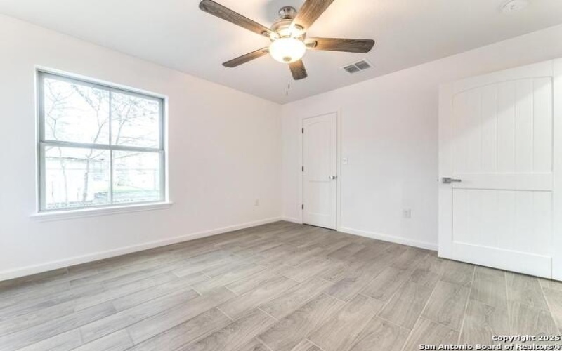 329 Cottage St, Kerrville, TX 78028, 3 Bedrooms Bedrooms, ,2 BathroomsBathrooms,Residential,For Sale,329 Cottage St,1840397