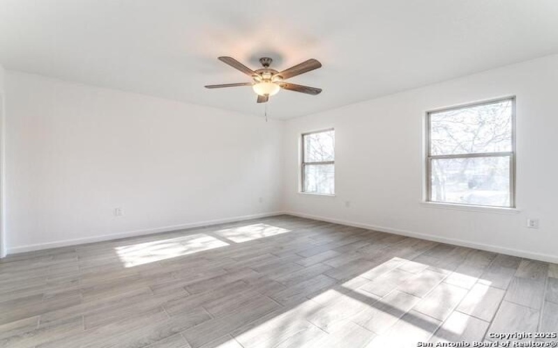 329 Cottage St, Kerrville, TX 78028, 3 Bedrooms Bedrooms, ,2 BathroomsBathrooms,Residential,For Sale,329 Cottage St,1840397
