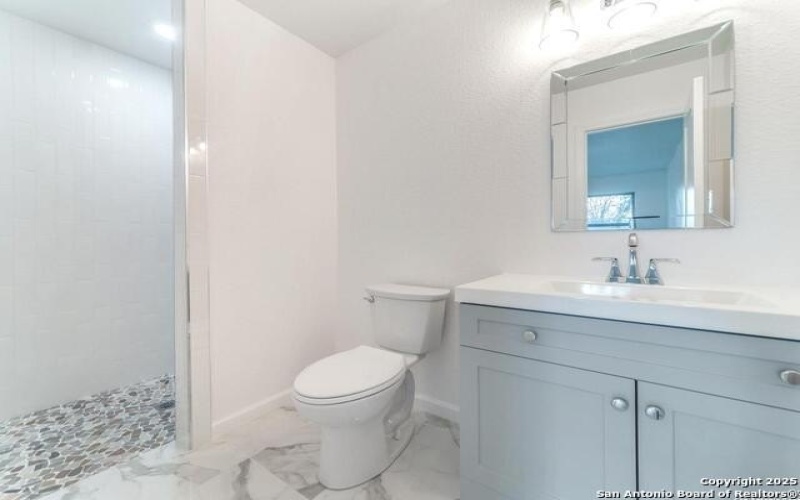 329 Cottage St, Kerrville, TX 78028, 3 Bedrooms Bedrooms, ,2 BathroomsBathrooms,Residential,For Sale,329 Cottage St,1840397