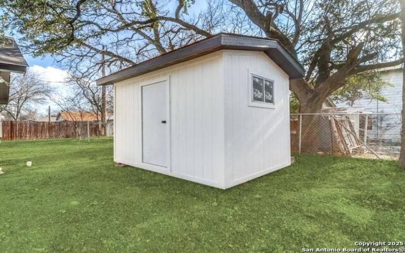 329 Cottage St, Kerrville, TX 78028, 3 Bedrooms Bedrooms, ,2 BathroomsBathrooms,Residential,For Sale,329 Cottage St,1840397