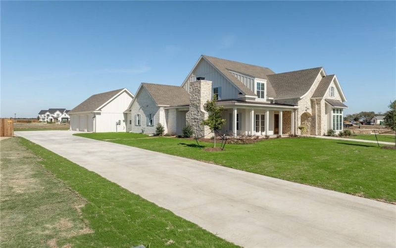 301 Champions Way, McGregor, TX 76657, 4 Bedrooms Bedrooms, ,5 BathroomsBathrooms,Residential,For Sale,301 Champions Way,226766