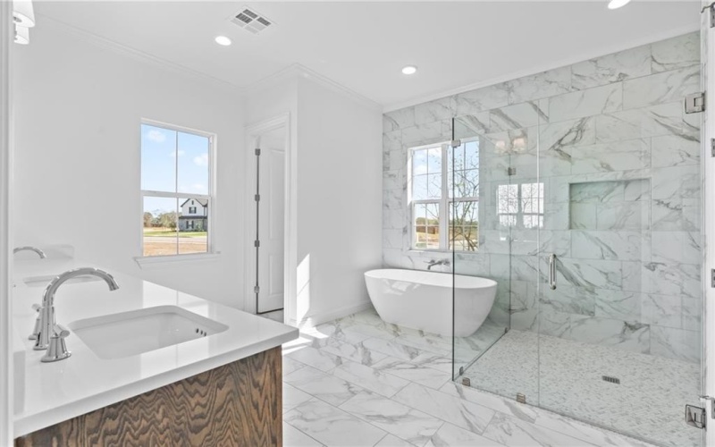 301 Champions Way, McGregor, TX 76657, 4 Bedrooms Bedrooms, ,5 BathroomsBathrooms,Residential,For Sale,301 Champions Way,226766