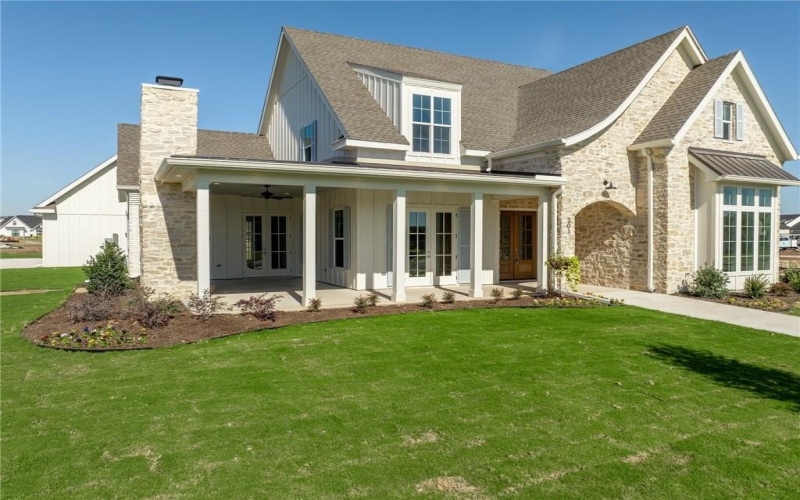 301 Champions Way, McGregor, TX 76657, 4 Bedrooms Bedrooms, ,5 BathroomsBathrooms,Residential,For Sale,301 Champions Way,226766