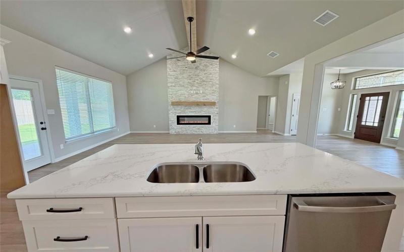 203 Lasso Loop, Lorena, TX 76655, 3 Habitaciones Habitaciones , ,2 BañosBaños,Residential,En Venta,203 Lasso Loop,227300