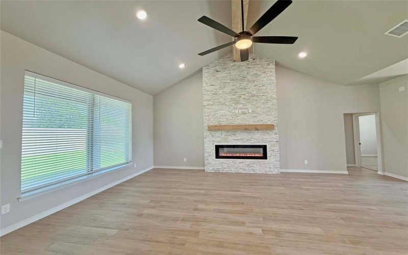 203 Lasso Loop, Lorena, TX 76655, 3 Habitaciones Habitaciones , ,2 BañosBaños,Residential,En Venta,203 Lasso Loop,227300