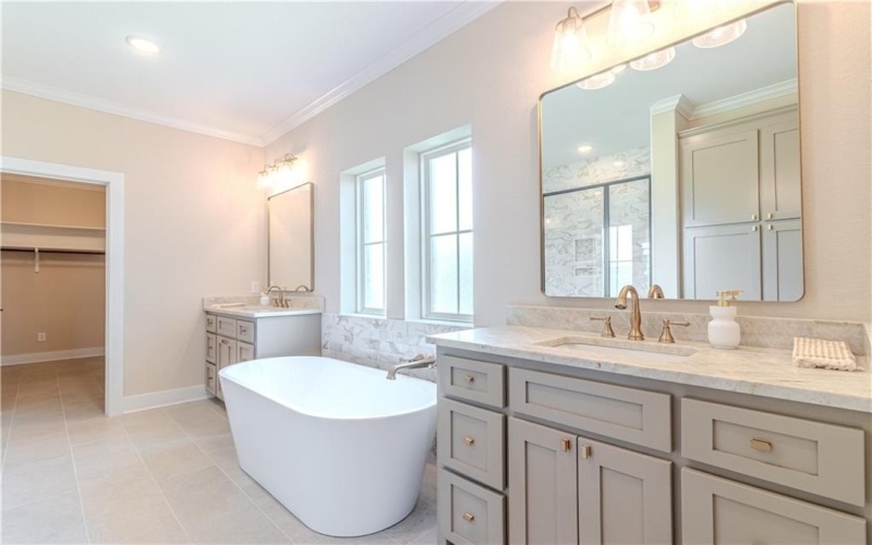 1037 Queen Elizabeth Drive, McGregor, TX 76657, 3 Bedrooms Bedrooms, ,2 BathroomsBathrooms,Residential,For Sale,1037 Queen Elizabeth Drive,227725