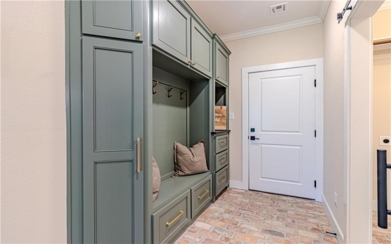 1037 Queen Elizabeth Drive, McGregor, TX 76657, 3 Bedrooms Bedrooms, ,2 BathroomsBathrooms,Residential,For Sale,1037 Queen Elizabeth Drive,227725