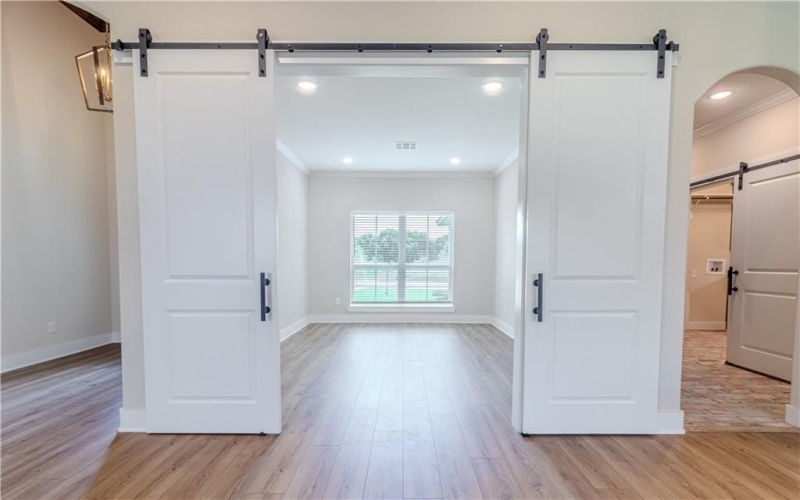 1037 Queen Elizabeth Drive, McGregor, TX 76657, 3 Bedrooms Bedrooms, ,2 BathroomsBathrooms,Residential,For Sale,1037 Queen Elizabeth Drive,227725
